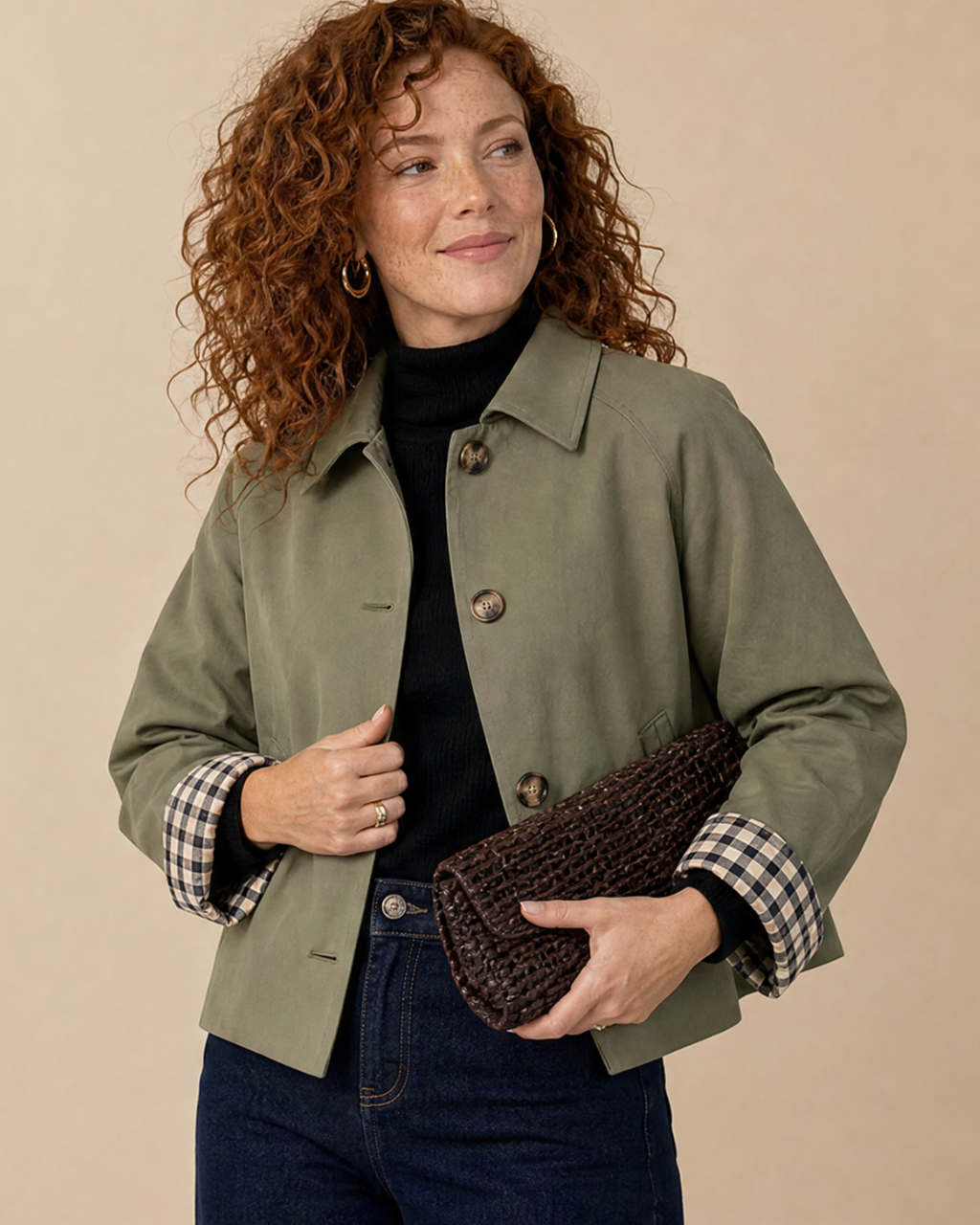Bandalini Olivia women's cropped shacket jacket in lightweight fabric, featuring a stylish collar and button closure.