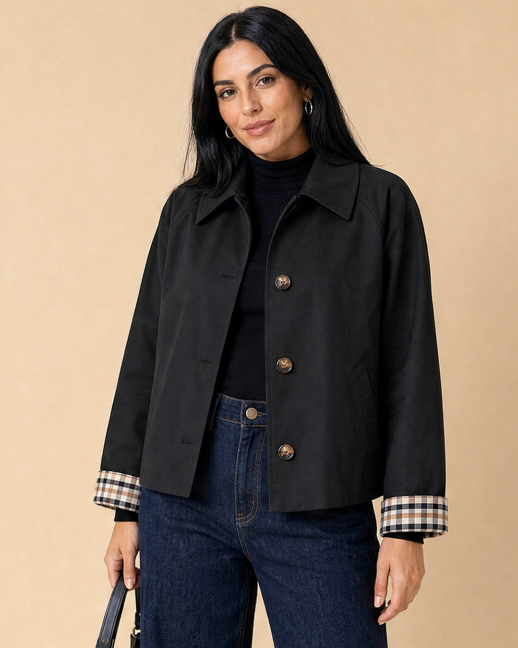 Bandalini Olivia women's cropped shacket jacket, stylish outdoor women's jacket with a relaxed fit and button details.