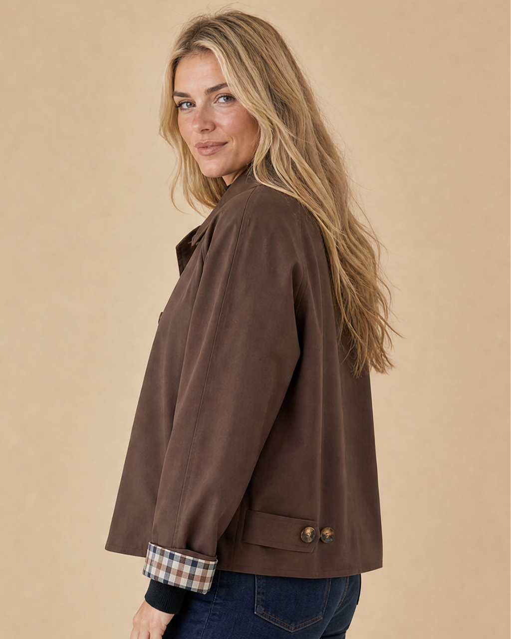 Bandalini Olivia women's cropped shacket jacket in stylish fabric, featuring a relaxed fit and button-up front.